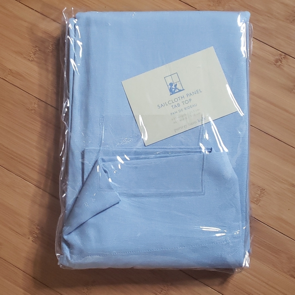 NWT Pottery Barn kids Sailcloth Drape 44 x 84 inch tab top 100% cotton